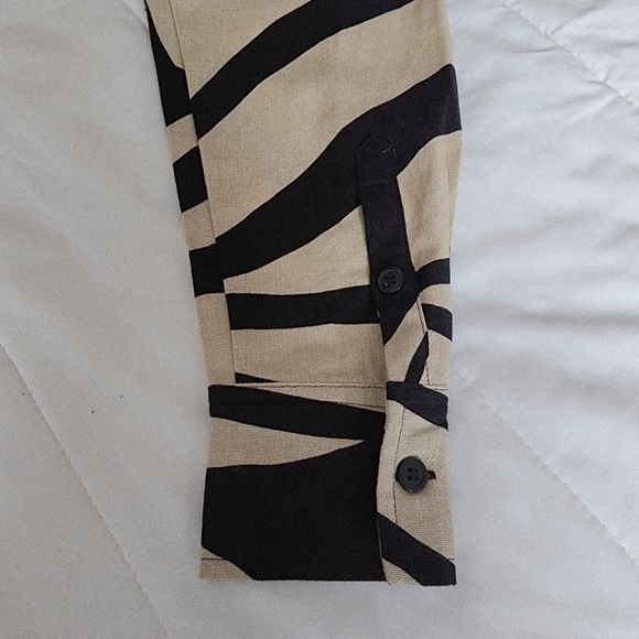 Joie Black and Cream Patterned Top - Picture 12 of 12